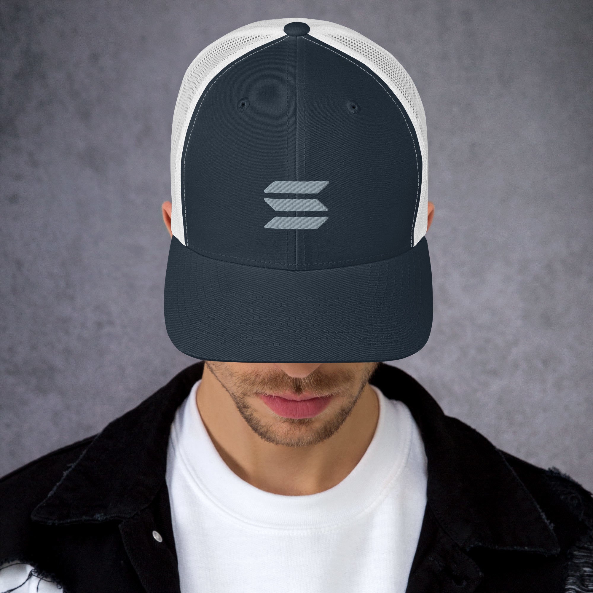 SOLANA (SOL) LOGO TRUCKER HAT