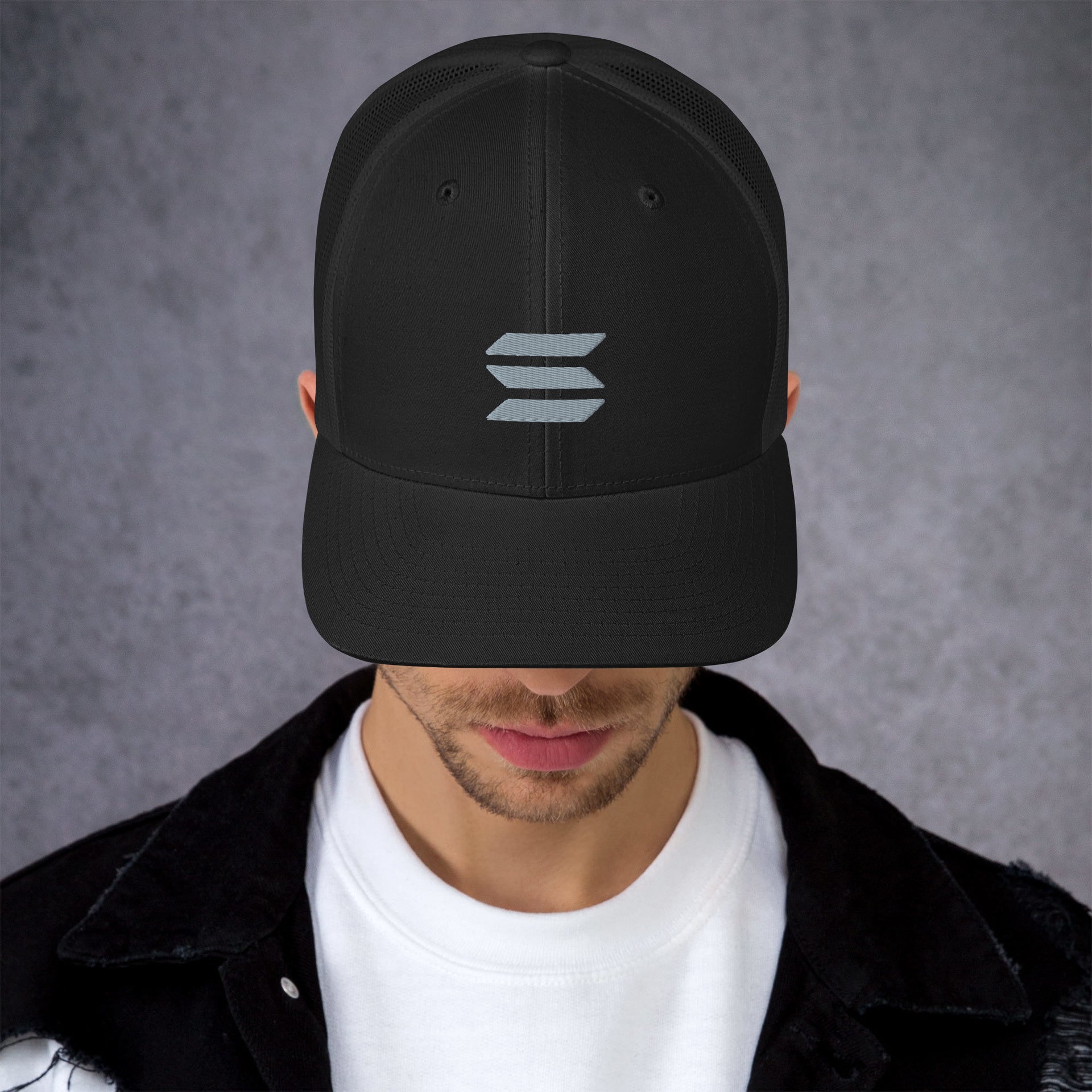 SOLANA (SOL) LOGO TRUCKER HAT