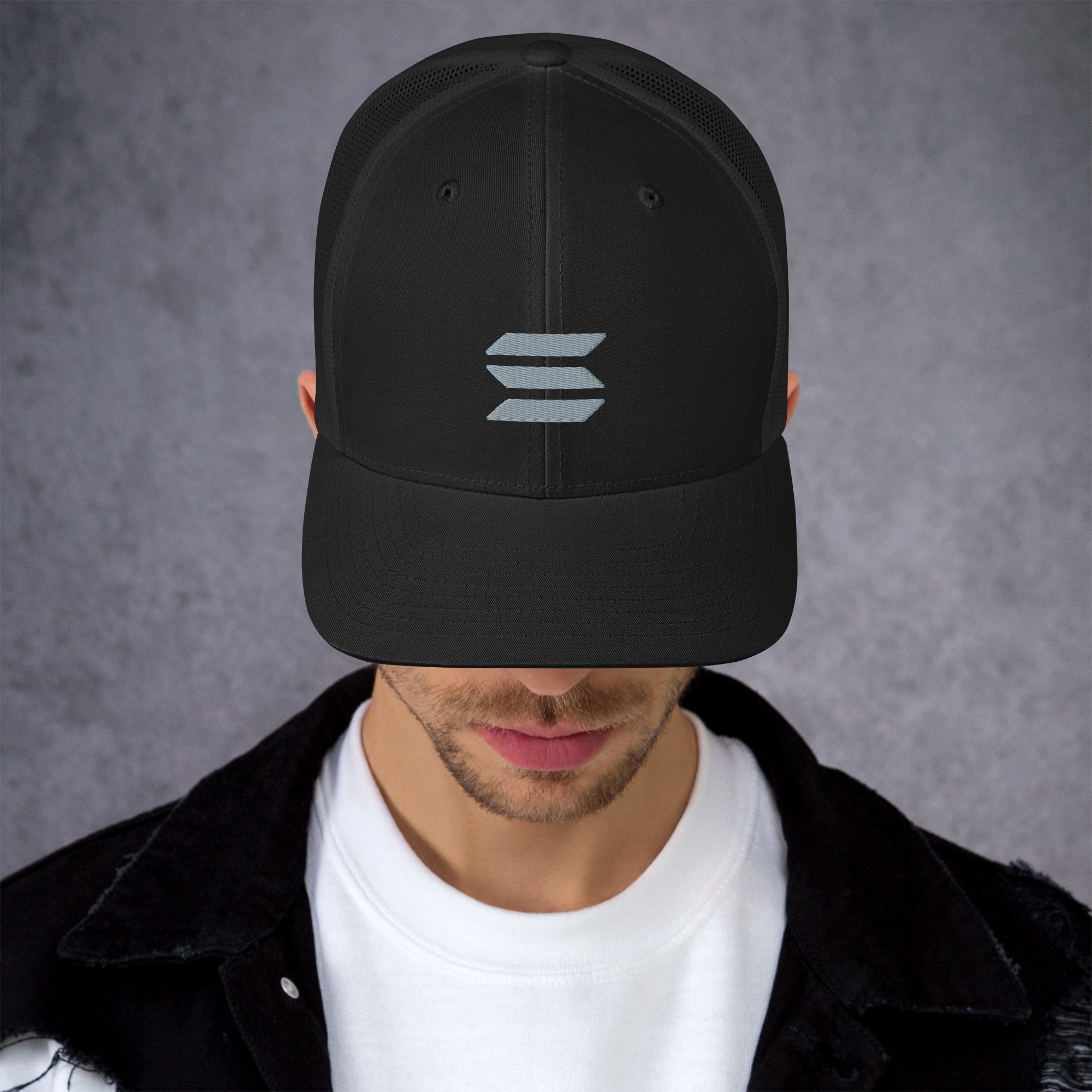 SOLANA (SOL) LOGO TRUCKER HAT
