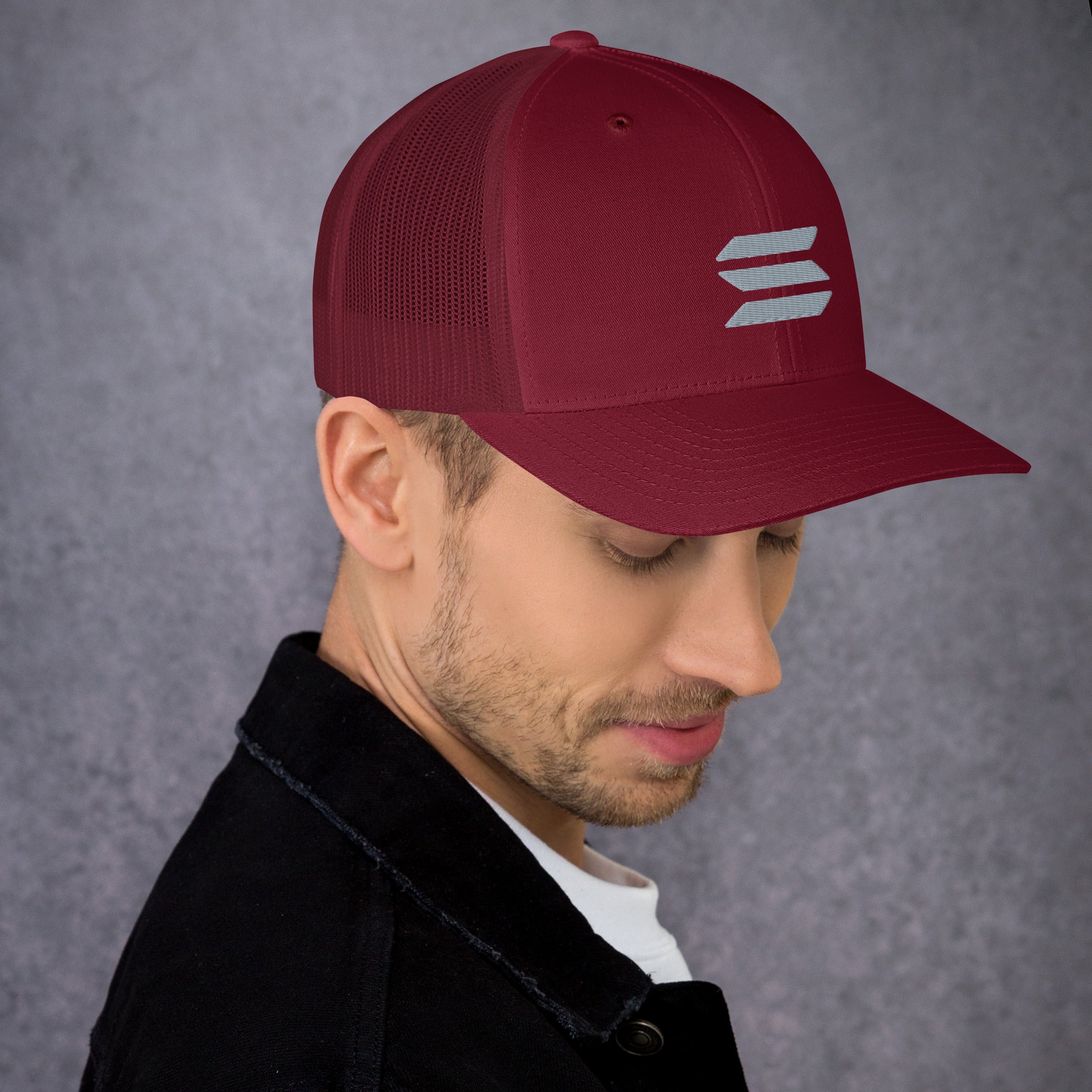 SOLANA (SOL) LOGO TRUCKER HAT