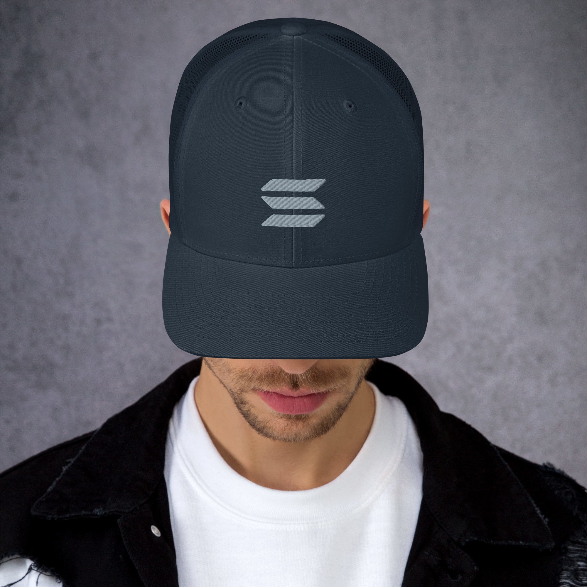 SOLANA (SOL) LOGO TRUCKER HAT